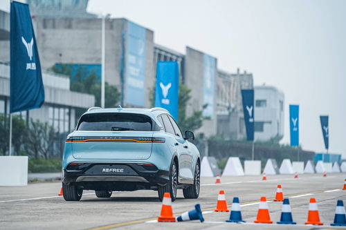 东风第5200万辆汽车 首辆岚图free下线 开启全国高性能试驾
